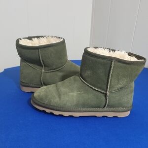 Time and Tru Brown Ankle Boots